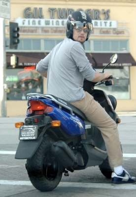 010.jpg