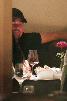 052.jpg