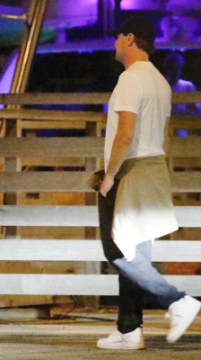 002.JPG