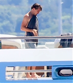 055.jpg