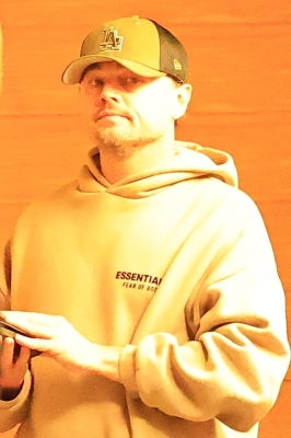 002.jpg